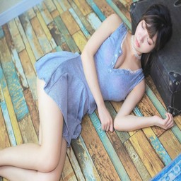 揭秘：女生到达巅峰时的情绪波动与心理解析